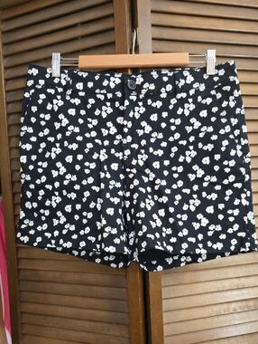 Amazon Essentials Black Floral Women's Shorts